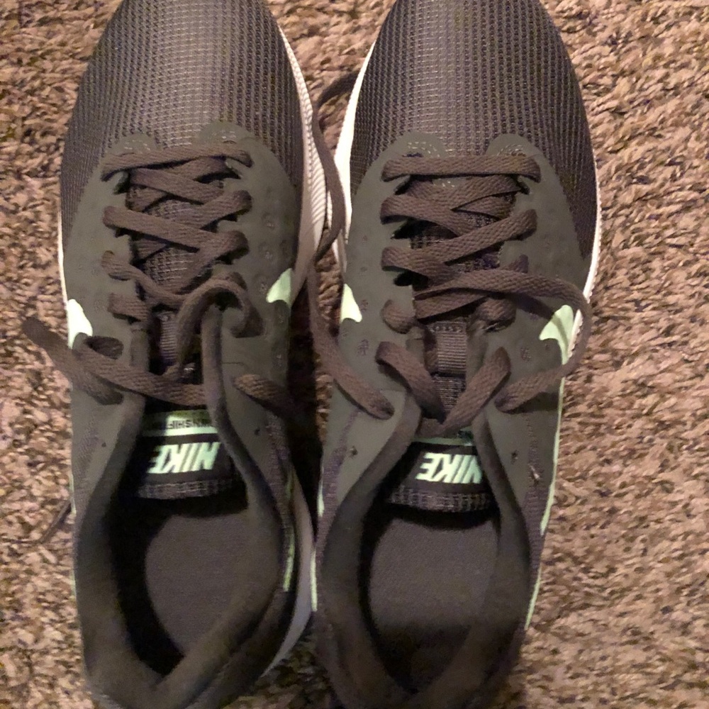 Nike Tennis Shoes